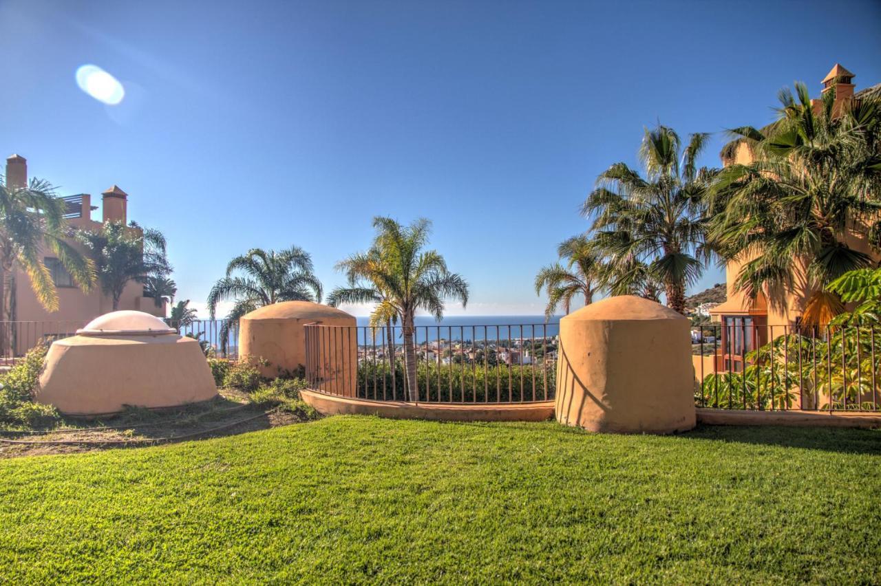 4 Bedroom Holiday Townhouse In Riviera Del Sol With Sea Views Sitio de Calahonda Dış mekan fotoğraf