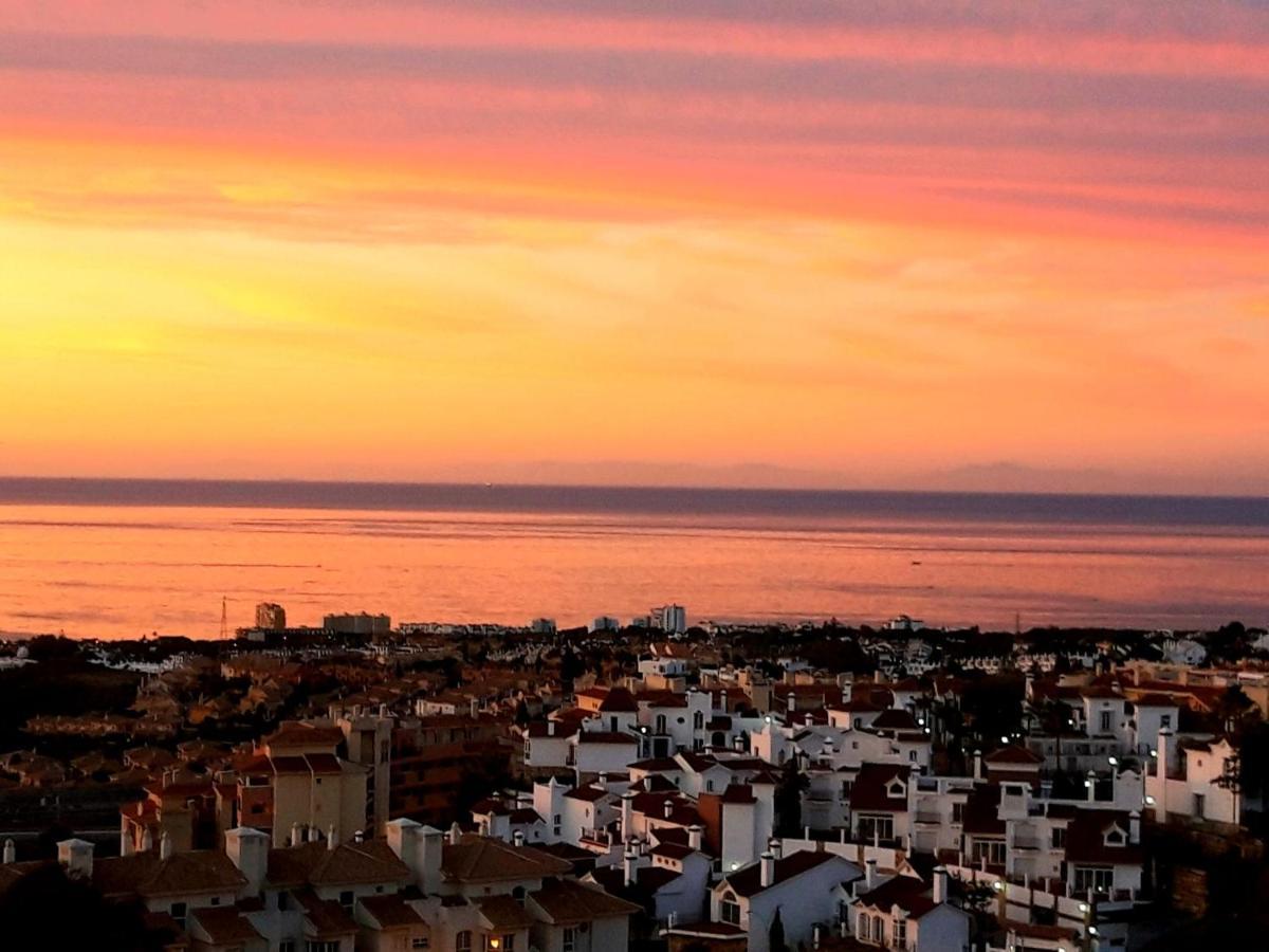 4 Bedroom Holiday Townhouse In Riviera Del Sol With Sea Views Sitio de Calahonda Dış mekan fotoğraf